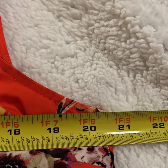 a new day sleeveless button down blouse
Size: Large
Color: Orange/Red - Picture 16 of 16